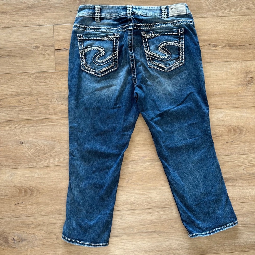 Silver Jeans Co Suki Mid Capri Dark Wash Fluid Denim Size 16/22.5 W43910SAI359
